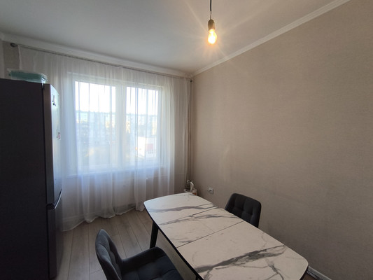 Сдам трехкомнатную (3-комн.) квартиру, Ясная ул, 15, Янино-1 гп