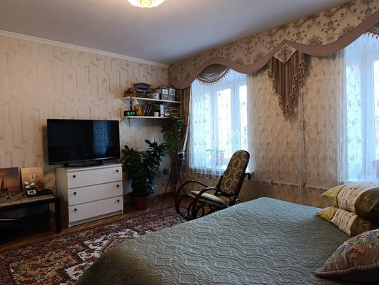 Продам трехкомнатную (3-комн.) квартиру, Бринько пер, 4А, Санкт-Петербург г