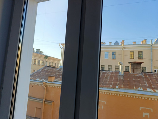 Продам трехкомнатную (3-комн.) квартиру, Бринько пер, 4А, Санкт-Петербург г