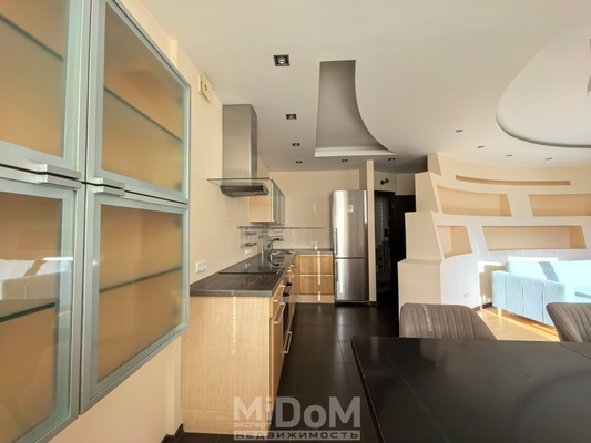 Сдам трехкомнатную (3-комн.) квартиру, Ильюшина ул, 8, Санкт-Петербург г