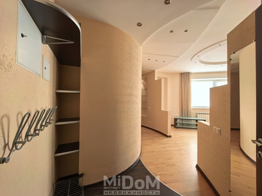 Сдам трехкомнатную (3-комн.) квартиру, Ильюшина ул, 8, Санкт-Петербург г