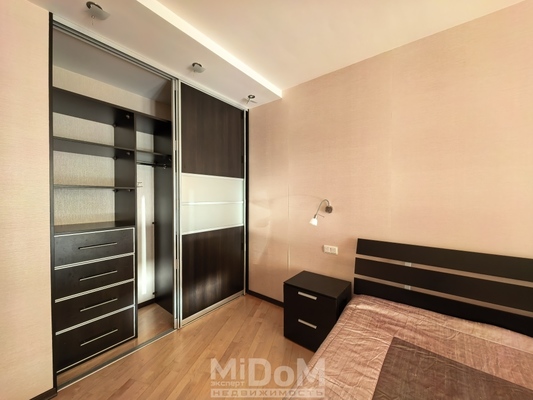 Сдам трехкомнатную (3-комн.) квартиру, Ильюшина ул, 8, Санкт-Петербург г