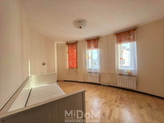 Сдам трехкомнатную (3-комн.) квартиру, Ильюшина ул, 8, Санкт-Петербург г