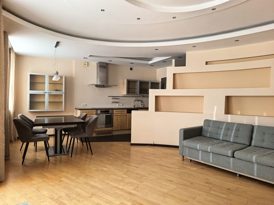 Сдам трехкомнатную (3-комн.) квартиру, Ильюшина ул, 8, Санкт-Петербург г