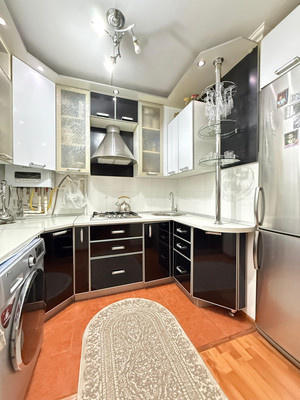 Продам трехкомнатную (3-комн.) квартиру, Хмельницкого ул, 39А, Нальчик г