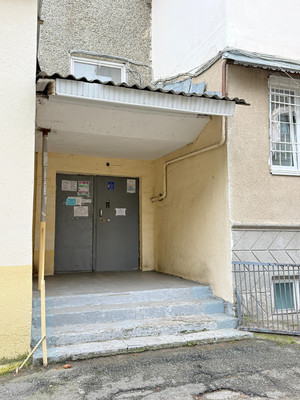 Продам трехкомнатную (3-комн.) квартиру, Хмельницкого ул, 39А, Нальчик г