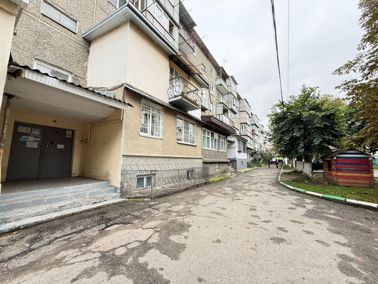 Продам трехкомнатную (3-комн.) квартиру, Хмельницкого ул, 39А, Нальчик г