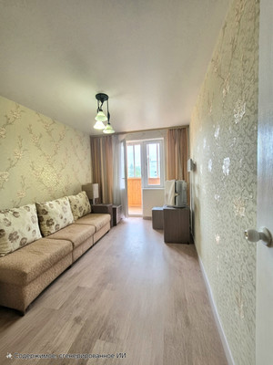 Продам трехкомнатную (3-комн.) квартиру, Чапаева ул, 118, Воронеж г