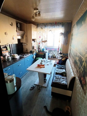 Продам двухкомнатную (2-комн.) квартиру, Солнечный городок мкр, 3, ЛМС п