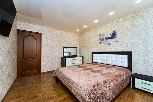Продам трехкомнатную (3-комн.) квартиру, им. 40-летия Победы ул, 33к6, Краснодар г