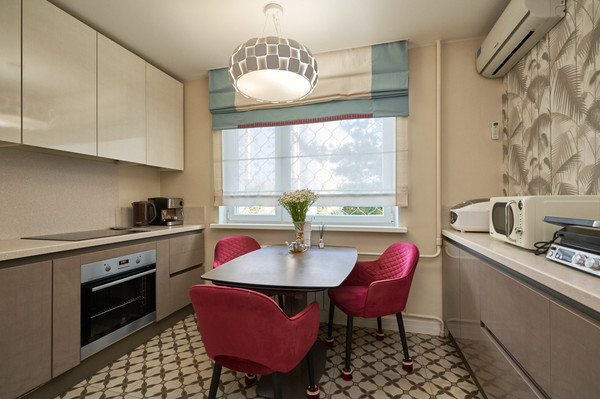 Продам трехкомнатную (3-комн.) квартиру, Братиславская ул, 19к2, Москва г