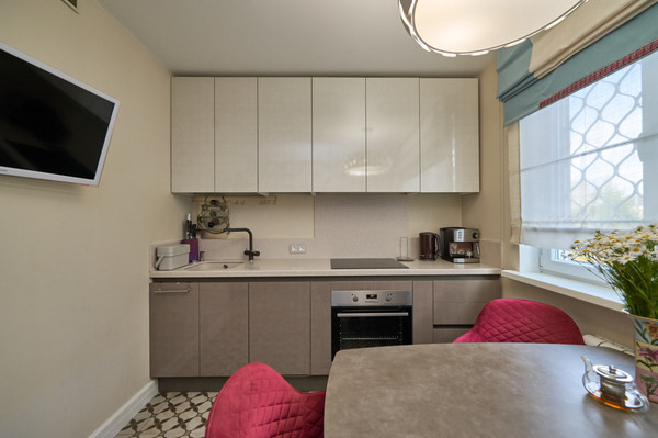 Продам трехкомнатную (3-комн.) квартиру, Братиславская ул, 19к2, Москва г