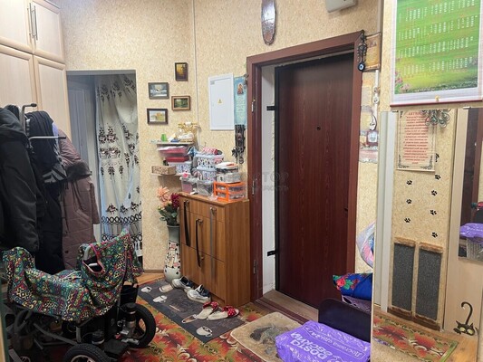 Продам двухкомнатную (2-комн.) квартиру, Михневская ул, 8, Москва г