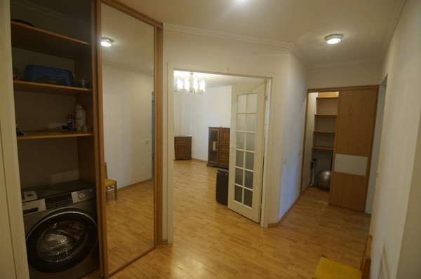 Продам двухкомнатную (2-комн.) квартиру, Оранжерейная ул, 62, Пушкин г