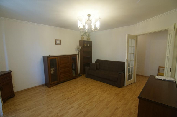 Продам двухкомнатную (2-комн.) квартиру, Оранжерейная ул, 62, Пушкин г