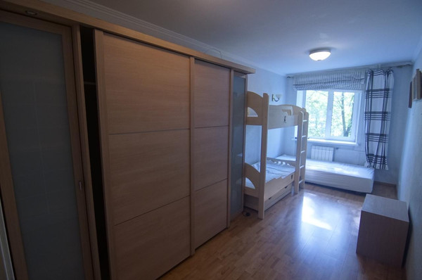 Продам двухкомнатную (2-комн.) квартиру, Оранжерейная ул, 62, Пушкин г