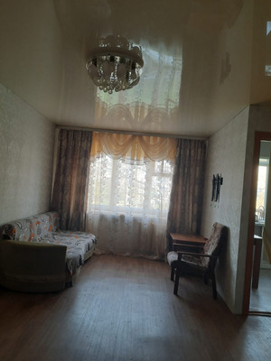 Продам двухкомнатную (2-комн.) квартиру, Строителей ул, 37, Солнечный рп