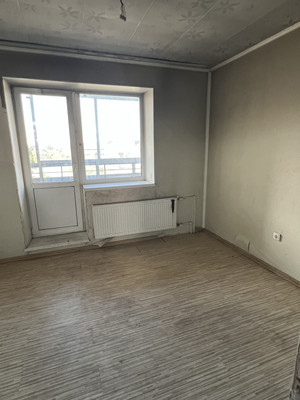 Продам однокомнатную (1-комн.) квартиру, Славянская ул, 5, Коммунар г