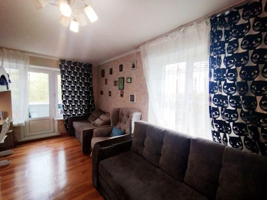 Продам однокомнатную (1-комн.) квартиру, 1-й мкр, 29, Московский г