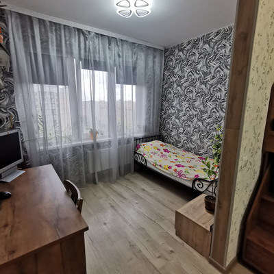 Продам двухкомнатную (2-комн.) квартиру, Ленинский пр-кт, 76к1, Санкт-Петербург г
