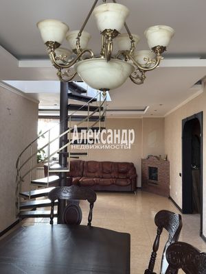 Продам многокомнатную квартиру, Краснопутиловская ул, 76к2, Санкт-Петербург г