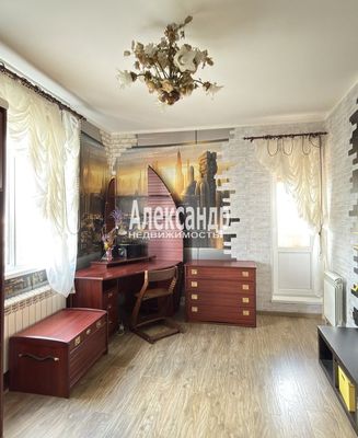 Продам многокомнатную квартиру, Краснопутиловская ул, 76к2, Санкт-Петербург г