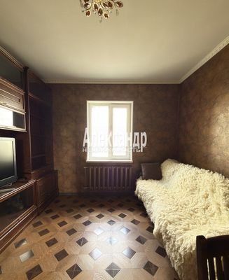 Продам многокомнатную квартиру, Краснопутиловская ул, 76к2, Санкт-Петербург г