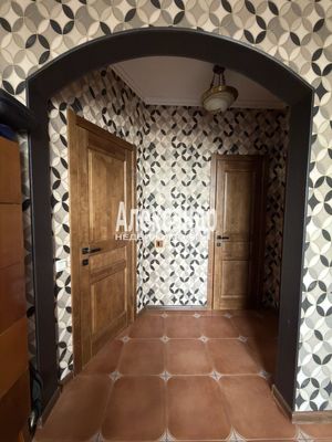 Продам многокомнатную квартиру, Краснопутиловская ул, 76к2, Санкт-Петербург г