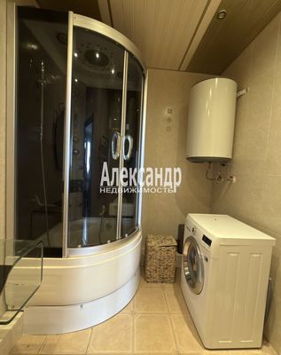 Продам многокомнатную квартиру, Краснопутиловская ул, 76к2, Санкт-Петербург г