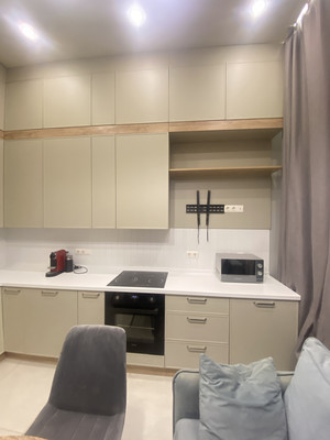 Продам однокомнатную (1-комн.) квартиру, Рябиновая ул, 7к1, Бородки д