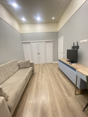 Продам однокомнатную (1-комн.) квартиру, Рябиновая ул, 7к1, Бородки д