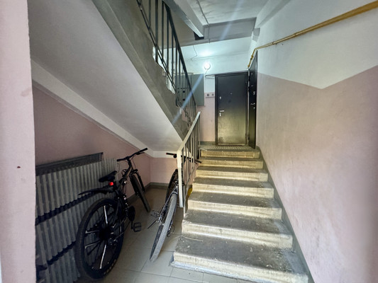 Продам двухкомнатную (2-комн.) квартиру, Центральная ул, 13, совхоза &amp;quot;Раменское&amp;quot; п