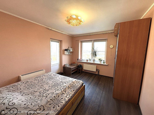 Продам трехкомнатную (3-комн.) квартиру, Старо-Кузьмихинская ул, 48, Иркутск г