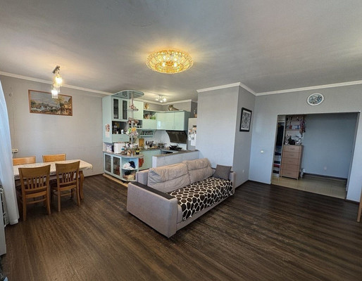 Продам трехкомнатную (3-комн.) квартиру, Старо-Кузьмихинская ул, 48, Иркутск г