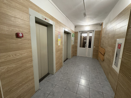 Продам трехкомнатную (3-комн.) квартиру, Старо-Кузьмихинская ул, 48, Иркутск г