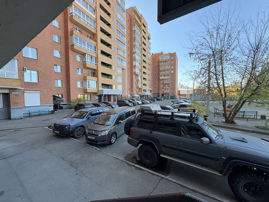 Продам трехкомнатную (3-комн.) квартиру, Старо-Кузьмихинская ул, 48, Иркутск г