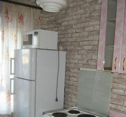 Сдам однокомнатную (1-комн.) квартиру, Сурикова ул, 53, Красноярск г