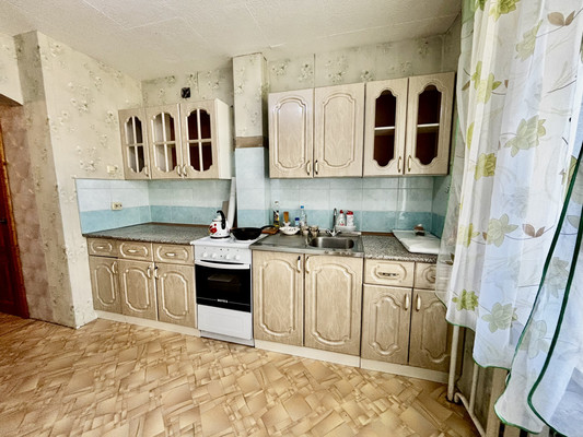 Продам двухкомнатную (2-комн.) квартиру, Набережная ул, 1, Корткерос с