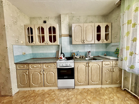 Продам двухкомнатную (2-комн.) квартиру, Набережная ул, 1, Корткерос с