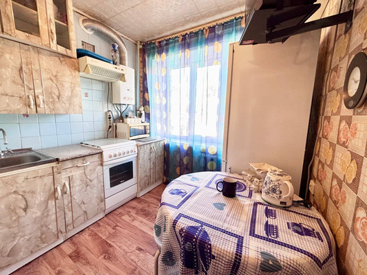 Продам однокомнатную (1-комн.) квартиру, Хибинская ул, 45к5, Астрахань г