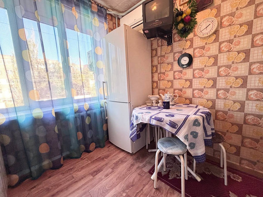 Продам однокомнатную (1-комн.) квартиру, Хибинская ул, 45к5, Астрахань г