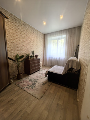 Продам трехкомнатную (3-комн.) квартиру, Большевистский пер, 2А, Дмитров г