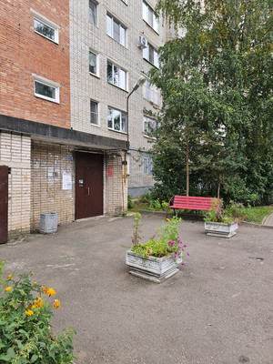 Продам многокомнатную квартиру, Мира пр-кт, 42, Великий Новгород г