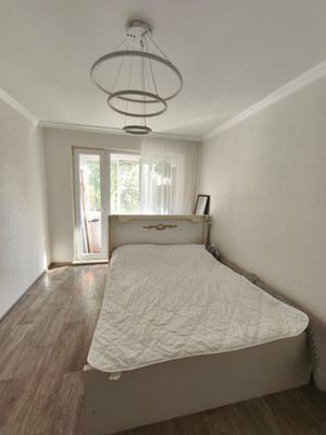 Продам трехкомнатную (3-комн.) квартиру, Лётчика Пилютова ул, 5, Санкт-Петербург г