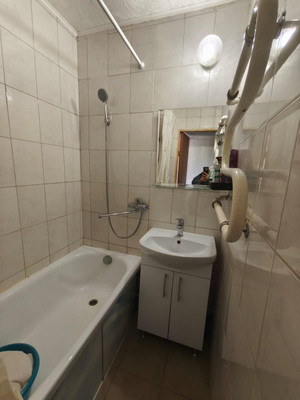 Продам трехкомнатную (3-комн.) квартиру, Лётчика Пилютова ул, 5, Санкт-Петербург г