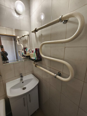 Продам трехкомнатную (3-комн.) квартиру, Лётчика Пилютова ул, 5, Санкт-Петербург г