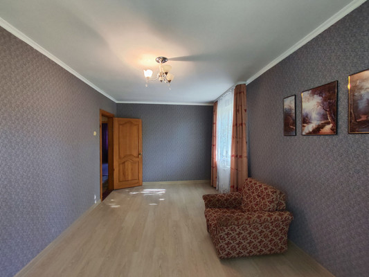 Продам трехкомнатную (3-комн.) квартиру, Великанова ул, 11к1, Рязань г