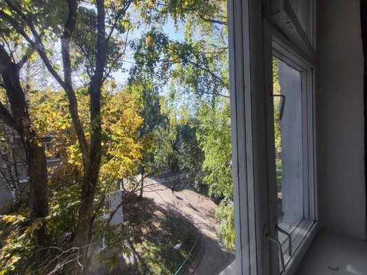 Продам трехкомнатную (3-комн.) квартиру, Великанова ул, 11к1, Рязань г