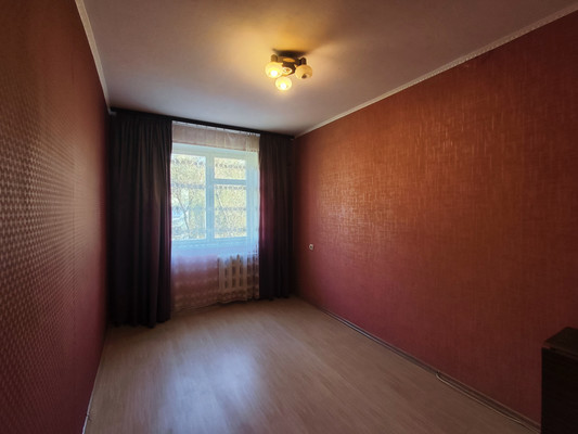 Продам трехкомнатную (3-комн.) квартиру, Великанова ул, 11к1, Рязань г