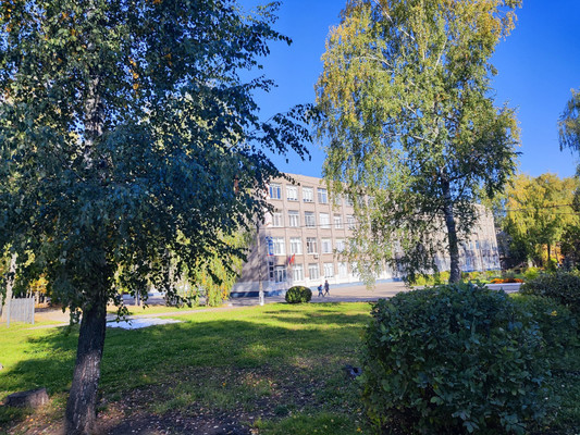 Продам трехкомнатную (3-комн.) квартиру, Великанова ул, 11к1, Рязань г